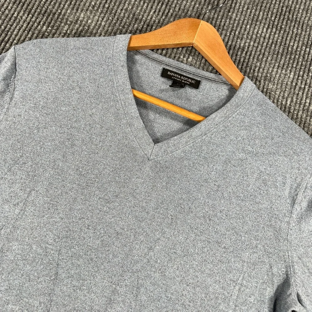 Banana Republic Sweater Mens Medium Blue Long Sleeve Silk Cashmere Blend Casual
